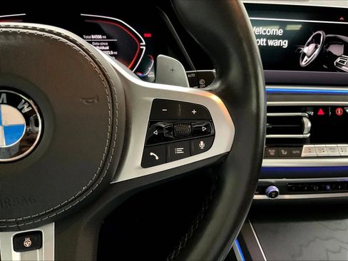 Used 2022 BMW X7 xDrive40i w/ M Sport Package AWD/4WD image 22