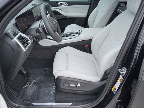 New 2026 BMW X5 xDrive50e w/ M Sport Package image 11