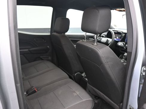 Used 2024 Chevrolet Colorado W/T image 15