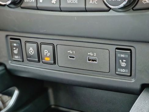 Certified 2025 Nissan Frontier SV w/ SV Convenience Package RWD image 25