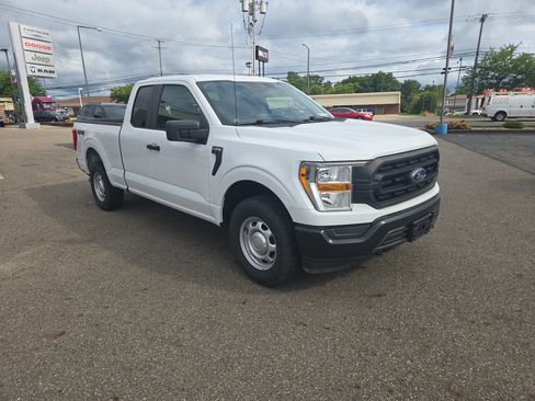 Used 2021 Ford F150 XL w/ XL Power Equipment Group AWD/4WD image 3