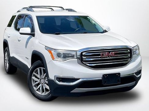 Used 2017 GMC Acadia SLE FWD image 1