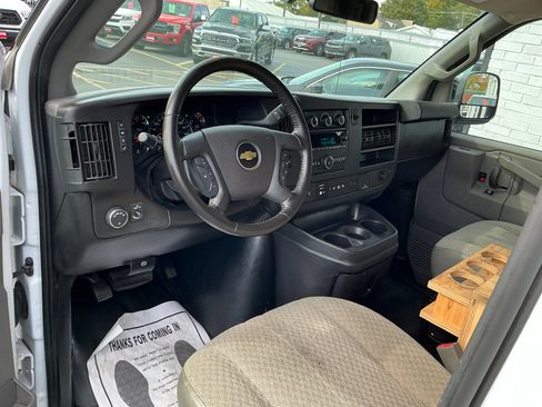 Used 2021 Chevrolet Express 3500 w/ Driver Convenience Package image 8