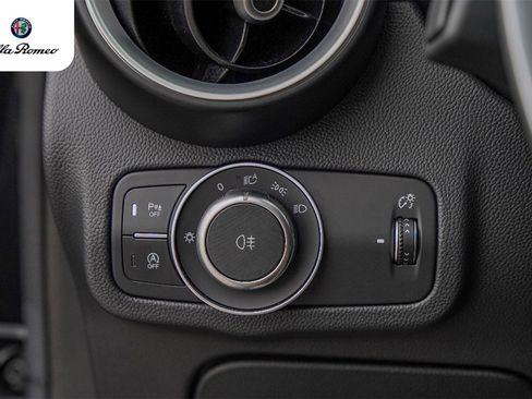 Used 2024 Alfa Romeo Stelvio Quadrifoglio w/ Active Assist Plus Package image 22