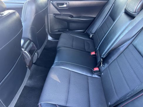 Used 2017 Toyota Camry SE image 15