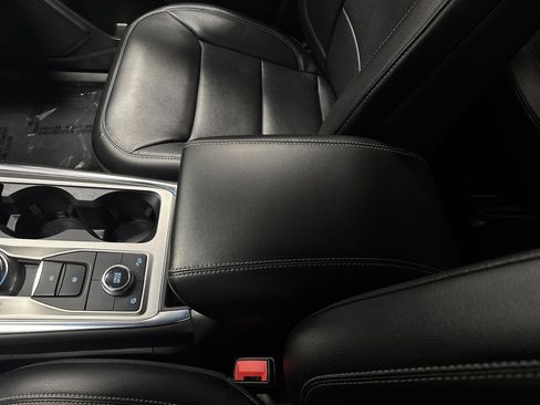 Used 2023 Ford Explorer Limited image 22