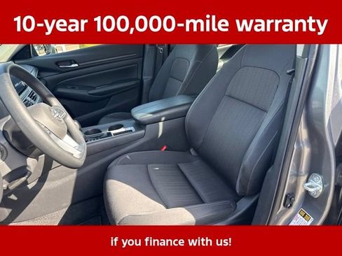 Used 2025 Nissan Altima 2.5 SV FWD image 29