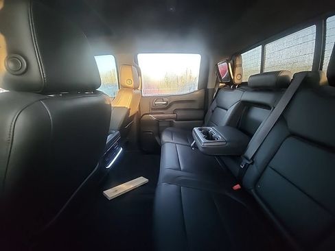 Used 2021 GMC Sierra 1500 SLT w/ SLT Premium Plus Package AWD/4WD image 6