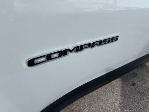New 2026 Jeep Compass Latitude image 19