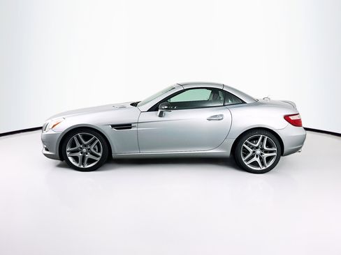 Used 2015 Mercedes-Benz SLK 250 image 4