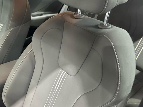 Used 2023 Hyundai Elantra SEL FWD image 18