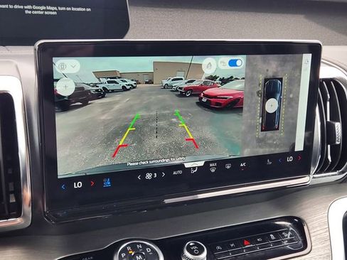 Used 2025 Ford Expedition Platinum AWD/4WD image 17