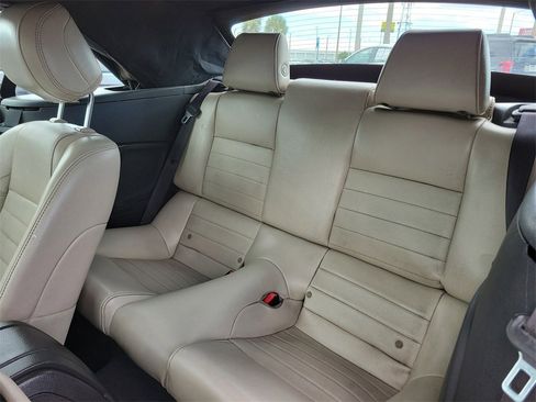 Used 2014 Ford Mustang Premium image 8