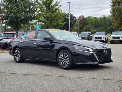 Used 2024 Nissan Altima 2.5 SV