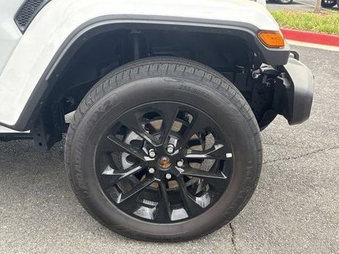 Used 2025 Jeep Wrangler Unlimited Sahara w/ Safety Group image 11