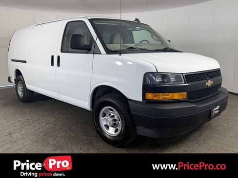 Used 2022 Chevrolet Express 3500 w/ Driver Convenience Package RWD image 1