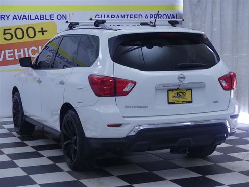 Used 2018 Nissan Pathfinder S AWD/4WD image 4
