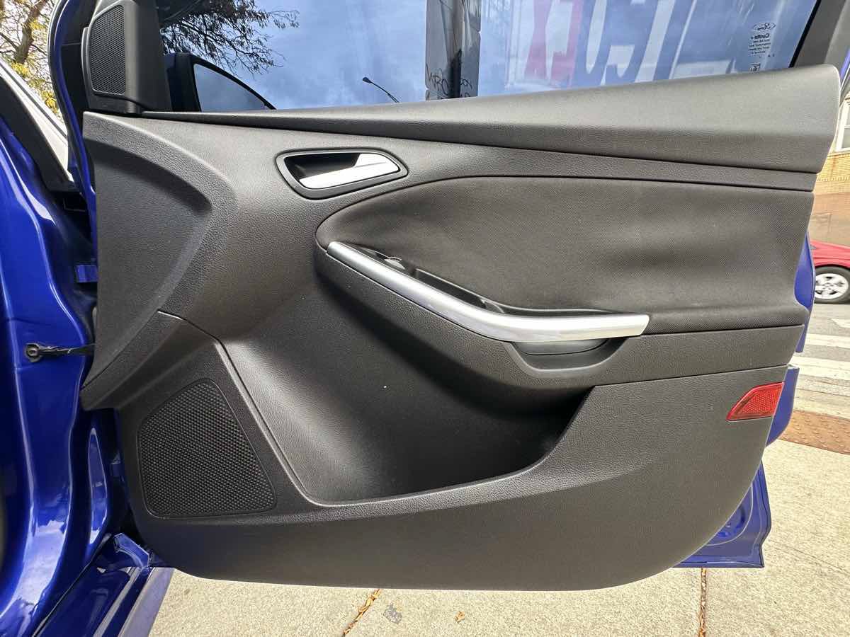 Used 2014 Ford Focus ST FWD image 27