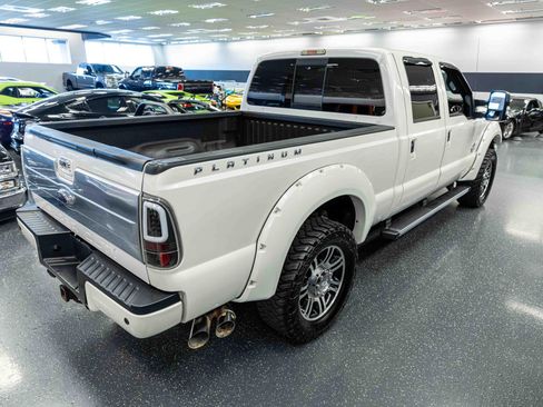Used 2016 Ford F250 Platinum w/ FX4 Off-Road Package AWD/4WD image 6