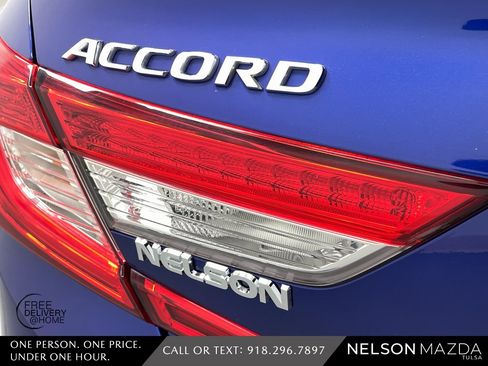 Used 2018 Honda Accord Sport image 16