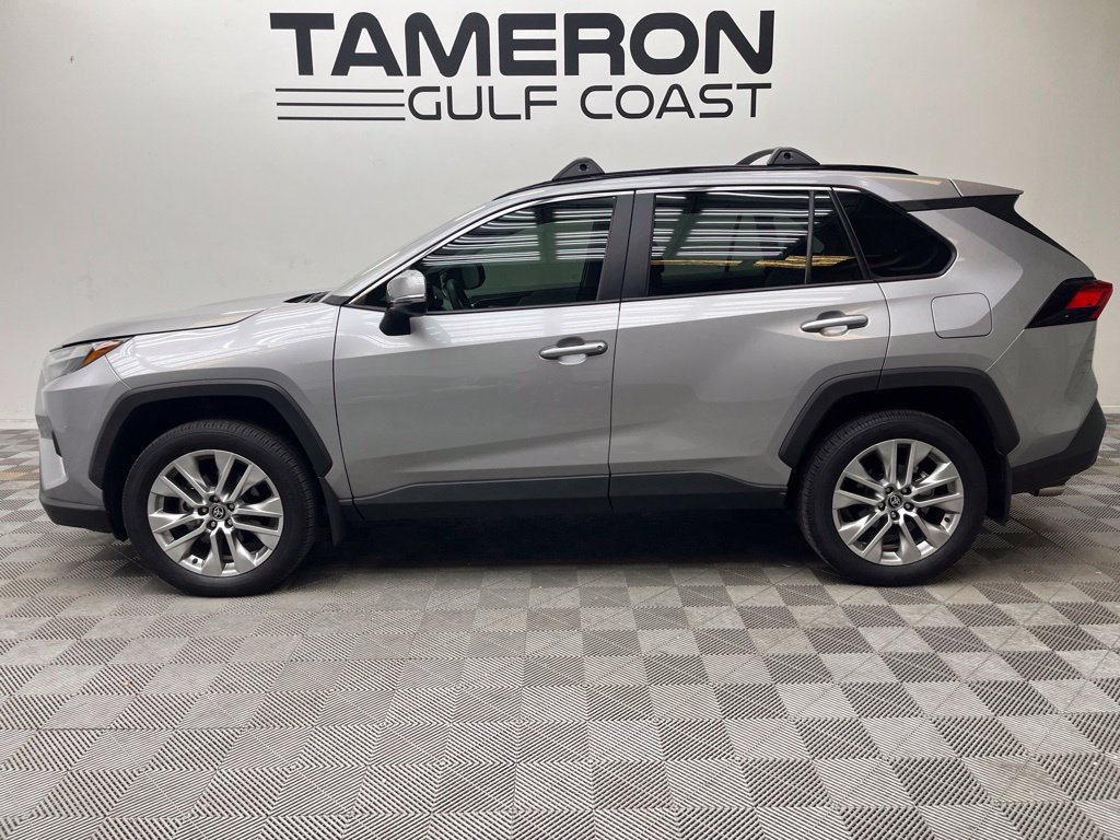 Used 2025 Toyota RAV4 XLE Premium w/ Weather Package FWD image 6