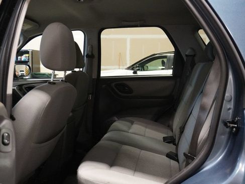 Used 2005 Ford Escape XLT AWD/4WD image 10
