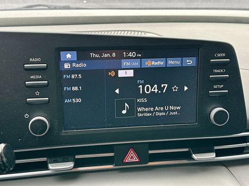 Used 2024 Hyundai Elantra SE image 21