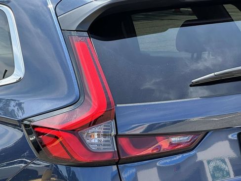 Used 2024 Honda CR-V EX image 8
