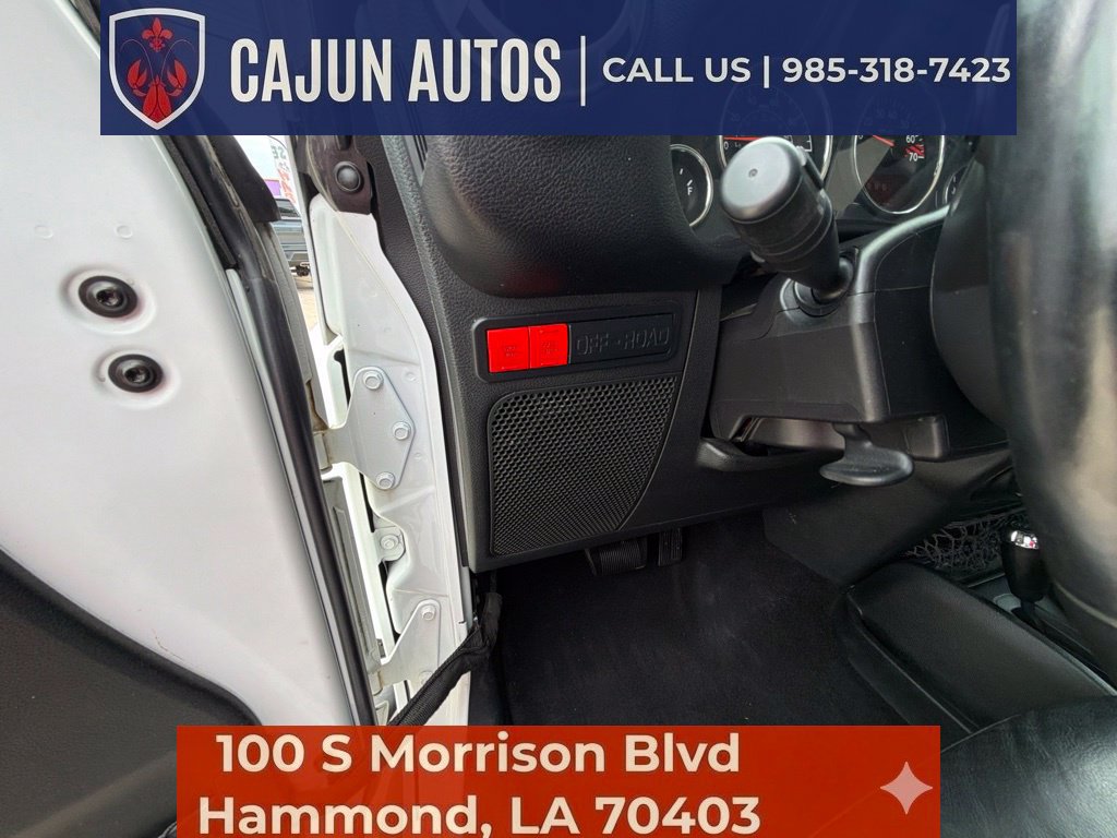 Used 2017 Jeep Wrangler Unlimited Rubicon AWD/4WD image 30