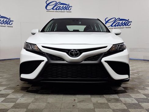 Used 2024 Toyota Camry SE image 21