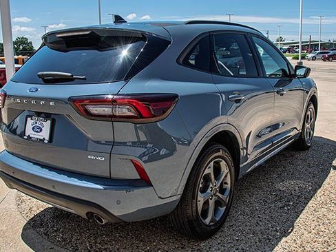 Used 2024 Ford Escape ST-Line w/ Tech Pack #1 AWD/4WD image 4