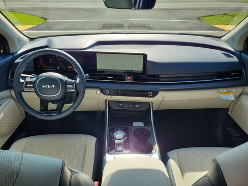 New 2026 Kia Carnival EX FWD image 18