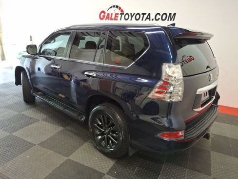 Used 2021 Lexus GX 460 Premium w/ Premium Package AWD/4WD image 10