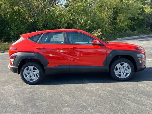 New 2026 Hyundai Kona SE image 5