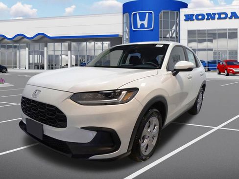 Used 2025 Honda HR-V LX image 3