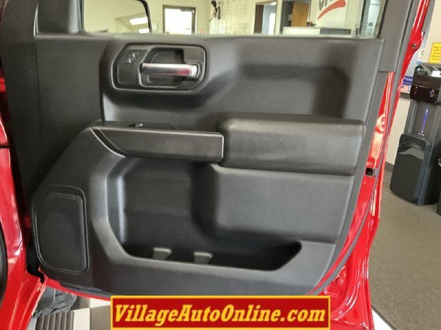 Used 2019 Chevrolet Silverado 1500 Custom Trail Boss w/ Custom Convenience Package AWD/4WD image 34