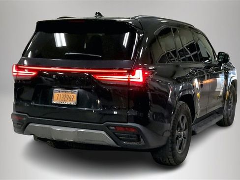 Used 2025 Lexus LX 700h Overtrail image 10