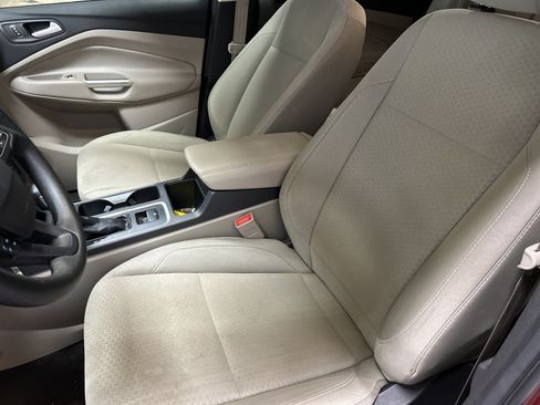 Used 2018 Ford Escape SE w/ SE Sync 3 Package FWD image 7