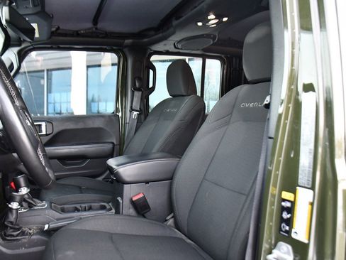 Used 2022 Jeep Gladiator Overland w/ Cold Weather Group image 13