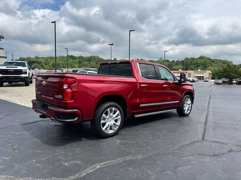 Used 2024 Chevrolet Silverado 1500 High Country w/ High Country Premium Package AWD/4WD image 5