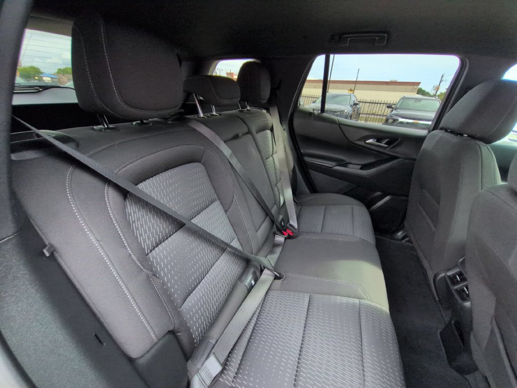 Used 2026 Chevrolet Equinox LT AWD/4WD image 29