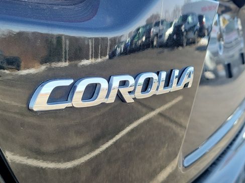 Used 2022 Toyota Corolla LE image 7