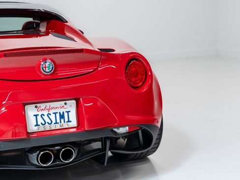 Used 2018 Alfa Romeo 4C Spider image 33