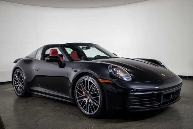 Used 2024 Porsche 911 Targa 4S AWD/4WD image 2