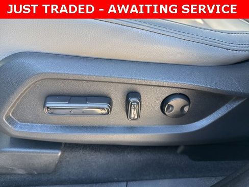 Used 2023 Honda Pilot Touring image 16