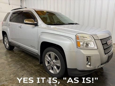 Used 2015 GMC Terrain SLT w/ Chrome Appearance Package image 1