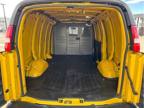 Used 2021 Chevrolet Express 2500 image 13