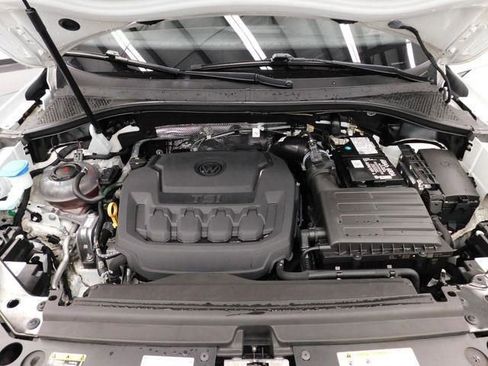 Used 2023 Volkswagen Tiguan SE image 38