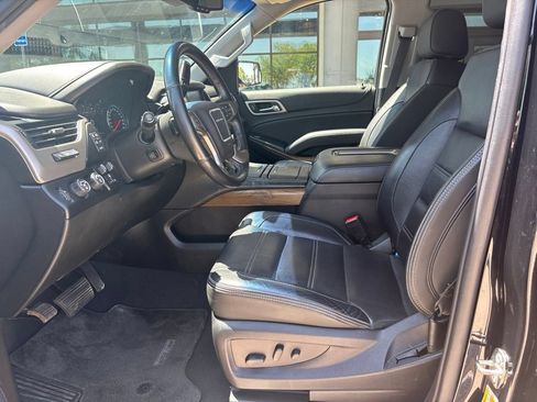 Used 2019 GMC Yukon Denali w/ Denali Ultimate Package AWD/4WD image 10