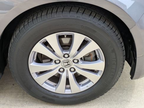 Used 2015 Honda Odyssey EX image 12